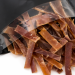 Recorte de Orejas de Cerdo 80 g Tasty Farm - Imagen 3